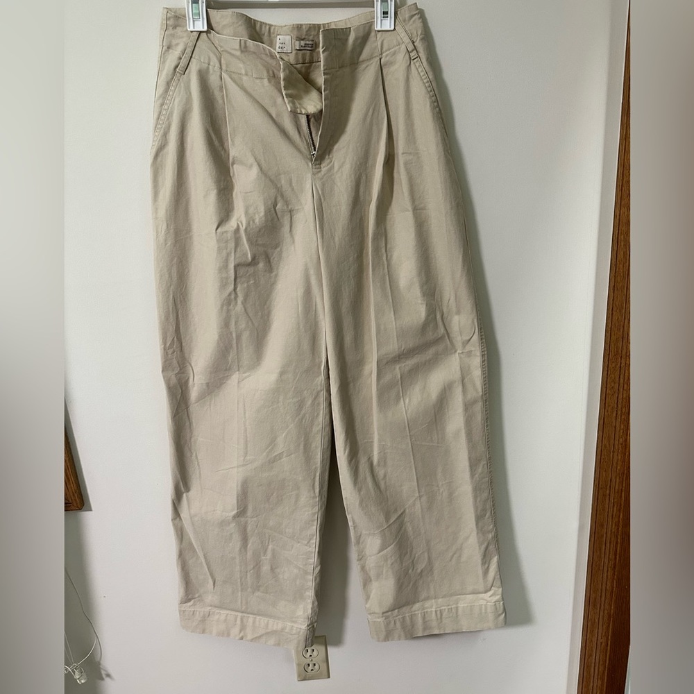 A New Day Wide Leg khaki pants size 6